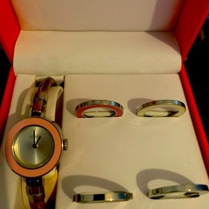 Coach wristwatch interchangeable bezels